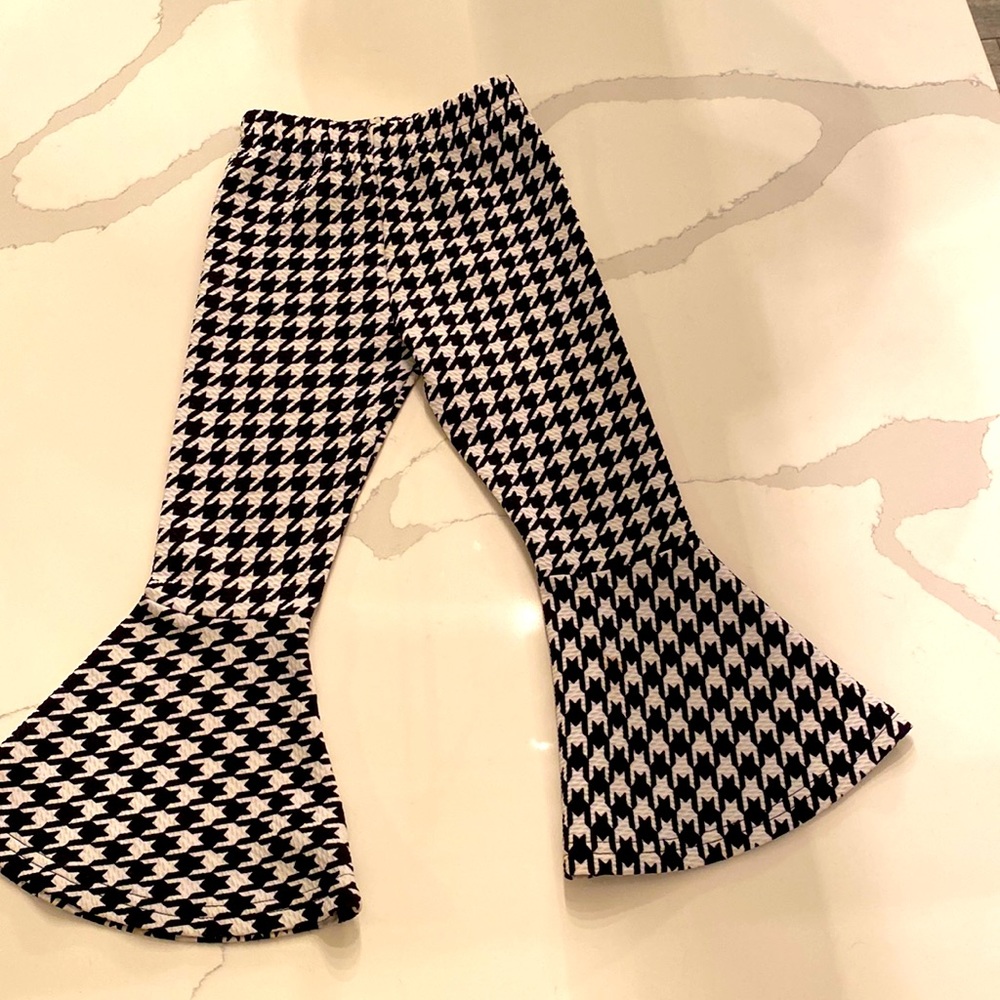 Girls SHEIN flare black and white pants size 5T
